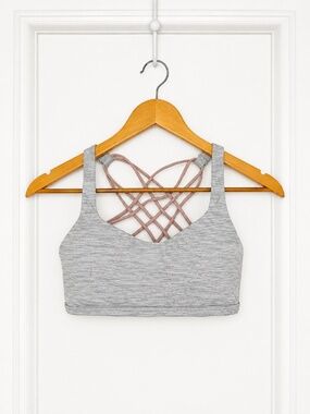 Lululemon Sports Bra – Size 6